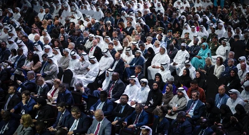 محمد بن راشد: نجاح قمة الحكومات تصويت بالثقة من دول العالم