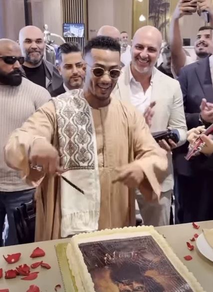 محمد رمضان في العراق.. مفاجأة «سنة حلوة يا أسد» (صور) 3 2 2