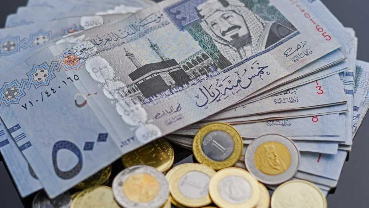 تراجع أسعار العملات العربية أمام الجنيه في بداية التعاملات البنكية اليوم 2 الريال السعودي