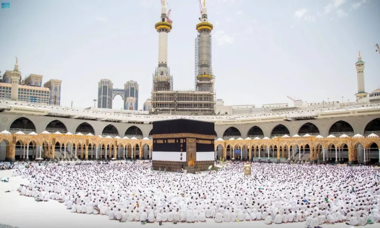 هل يحق للمقيمين في مكة دخول الحرم يوم عرفة؟ 1 231795