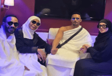 محمد رمضان وأسرته في الحج