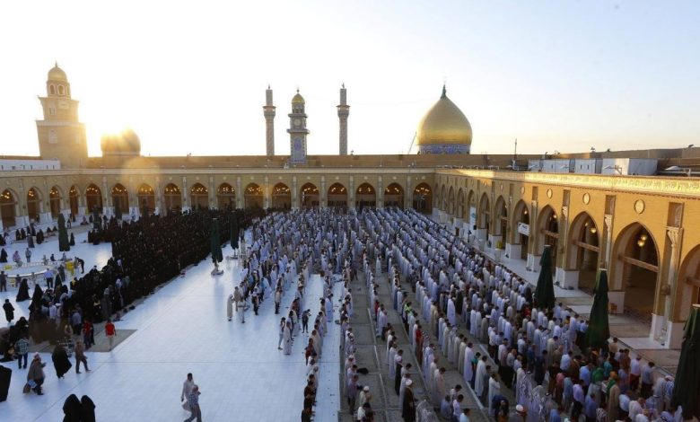 صلاة عيد الأضحى في مسجد الكوفة الكبير - أرشيفية