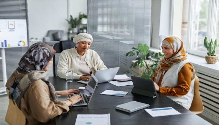 إجازة الوضع والأمومة للمعلمات الوافدات في الكويت