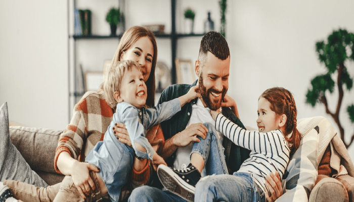 شروط لم الشمل وتحويل الأبناء إلى إقامة في السعودية بعد تمديد التأشيرة 2 شروط لم الشمل وتحويل الأبناء إلى إقامة في السعودية بعد تمديد التأشيرة