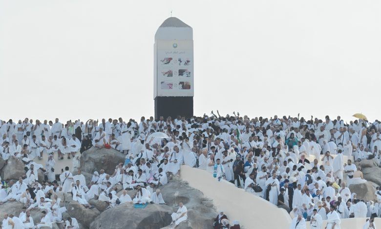 حكم صيام عرفة لغير الحاج