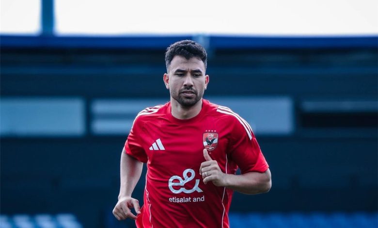 تريزيجيه يفتح باب العروض الخليجية.. صراع إماراتي قطري لضم نجم الأهلي 1 large 1