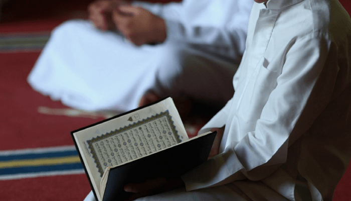 تشغيل إذاعة القرآن الكريم المصرية من الرياض في السعودية