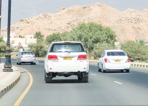 الإقامة في سلطنة عمان للمصريين.. 6 أخطاء قد تعطل تجديد الإقامة أو التأشيرة 3 القيادة في سلطنة عُمان