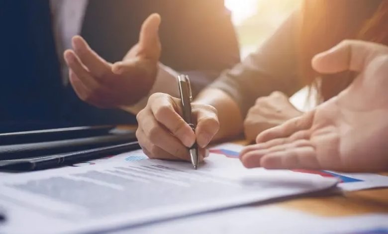 نقل الإقامة من شركة إلى أخرى في الإمارات.. المستندات المطلوبة والإجراءات 1 نقل الإقامة من شركة إلى أخرى في الإمارات
