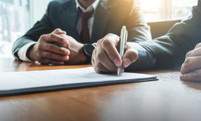 فترة التجربة في الإمارات - تعبيرية