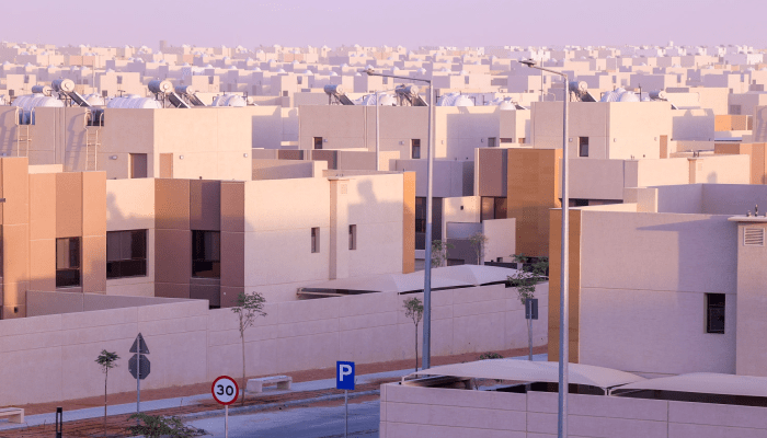 هل يستطيع المصري المقيم في السعودية شراء عقار؟