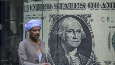 الدولار يعود للصعود في مصر.. ماذا يعني اقترابه من 52 جنيها للمصريين بالخليج؟ 9 214012
