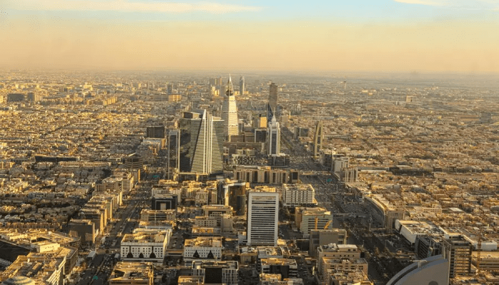 الرياض تجرب ساعات العمل المرنة.. هل تخفف الزحام عن الموظفين المصريين؟ 2 ساعات العمل المرنة في الرياض