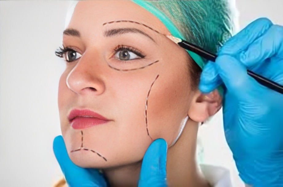 الإقبال على عمليات التجميل في الخليج.. هل أصبح الأمر طبيعيًا؟ 2 عمليات التجميل في الخليج