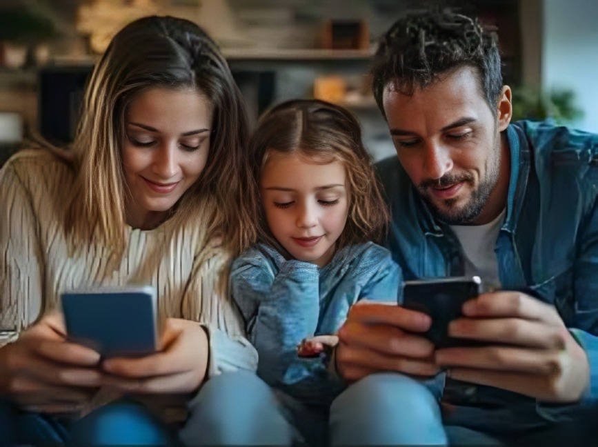 كيف غيّرت التطبيقات الذكية حياة الأسر المصرية في الخليج؟ 2 تأثير التطبيقات الذكية على حياة الأسر المصرية في الخليج