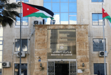 وقف استقدام العمالة غير الأردنية بالأردن