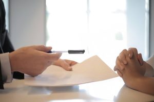 تأشيرة خروج وعودة في السعودية