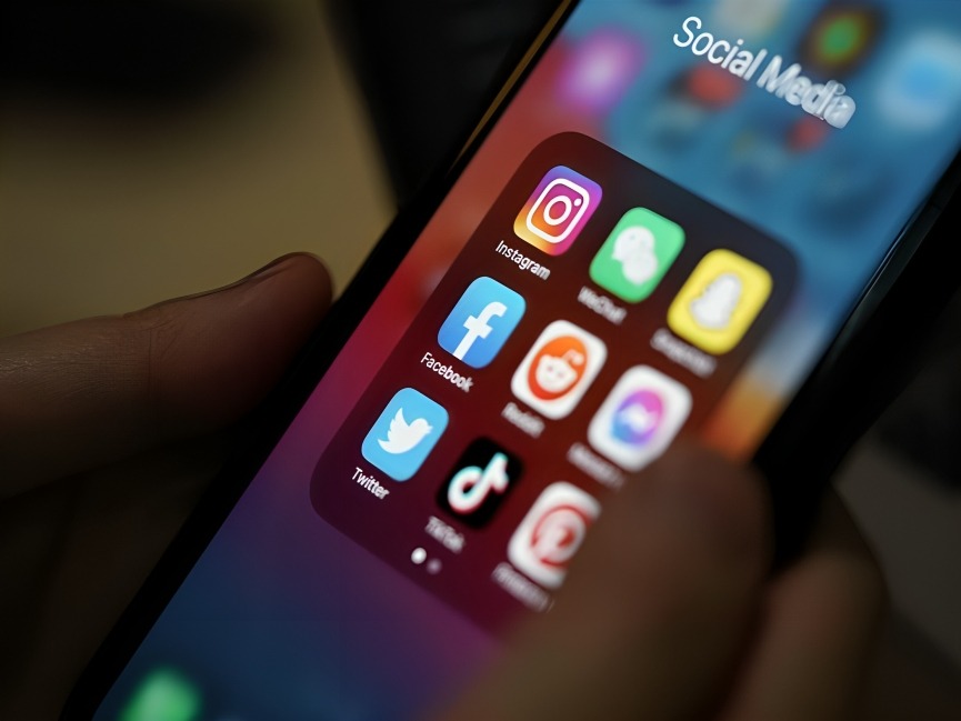 الإعلانات المضللة على السوشيال ميديا.. من يحمي المستخدم؟ 2 الإعلانات المضللة على السوشيال ميديا
