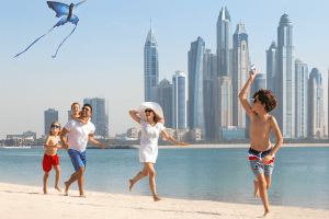 موعد ظهور نتيجة الإقامة العائلية على كفالة الزوج في دبي وآخر تطورات تأشيرات الزيارة 5 المعيشة في دبي - أرشيف