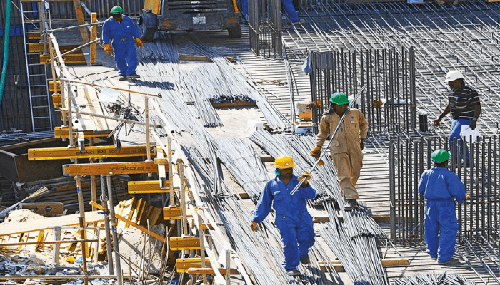 حظر العمل وقت الظهيرة في الإمارات