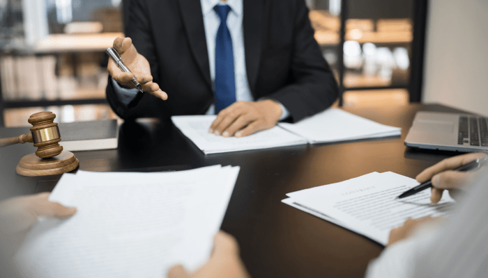 بلاغ الانقطاع عن العمل بالإمارات.. كيف يحمي العامل المصري حقوقه في هذه الحالة 2 بلاغات الانقطاع عن العمل في الإمارات