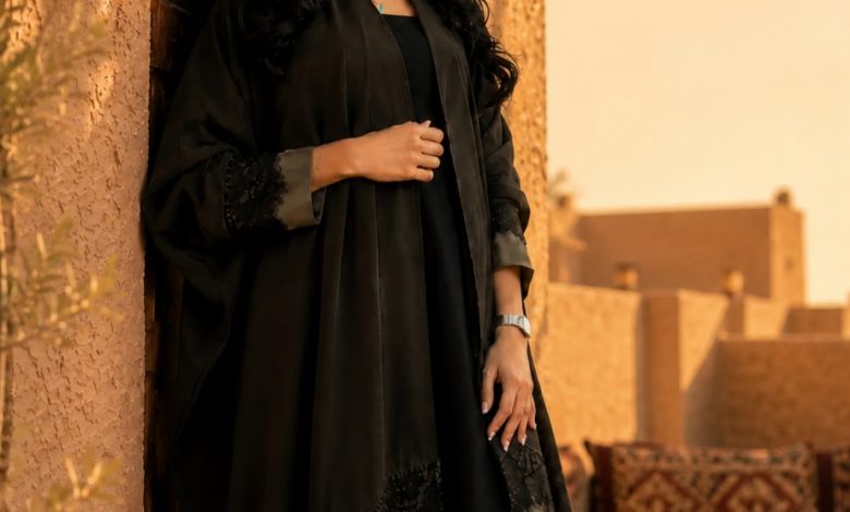 عبايات 2026 في الخليج.. ألوان وقصات تناسب العمل والمناسبات 1 عبايات 2026 في الخليج