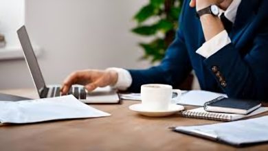 بيع الشركة في السعودية وإجبار الموظف على نقل الكفالة.. ما حقوق العامل إذا مُنع من دخول مقر العمل؟ 6 وظائف الخليج في 2026