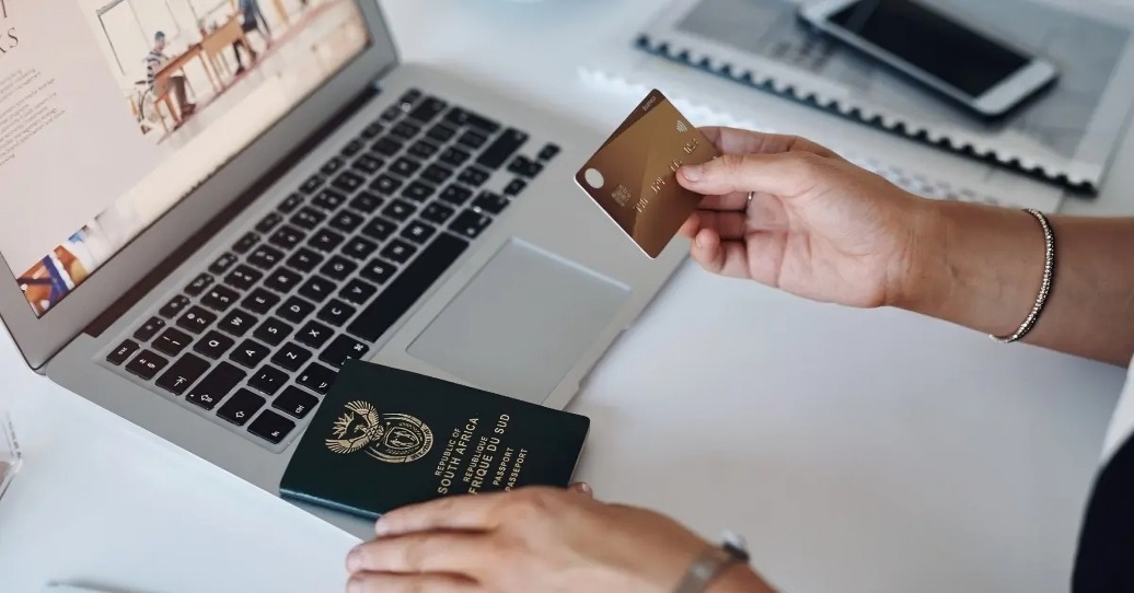 شهادة حسن السيرة والسلوك في الإمارات.. متى تكون مطلوبة لتجديد الإقامة؟ 2 تجديد الإقامة في الإمارات