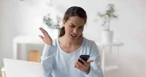هل يمكن نقل الكفالة في السعودية أثناء وجود خلافات زوجية وإجراءات الطلاق؟ الشروط والحالات النظامية 2026 2 نقل الكفالة في حالة وجود خلافات زوجية - تعبيرية