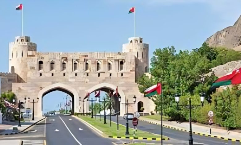 سلطنة عمان تبدأ حظر الظهيرة
