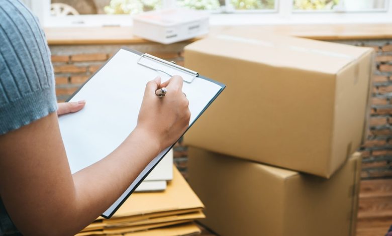 شحن الملابس المستعملة من الإمارات إلى مصر