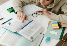 نقل الأبناء من التعليم الخليجي إلى المدارس والجامعات المصرية.. الشروط والأوراق المطلوبة 4 نقل الأبناء من التعليم الخليجي إلى المدارس والجامعات المصرية