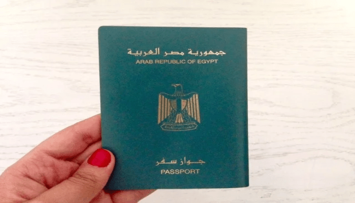 بعد تجديد جواز السفر.. هل يحتاج المسافر لنقل التأشيرة من «الباسبور» القديم؟ 2 تحديث بيانات الجواز المصري في الإمارات