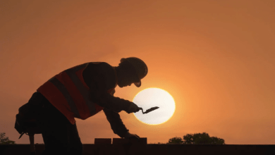 حظر العمل وقت الظهيرة في الإمارات