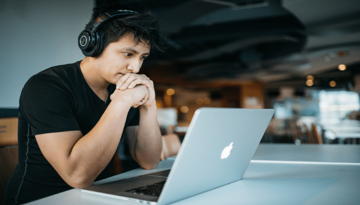 مهلة تحويل العمالة في الكويت تقترب من النهاية