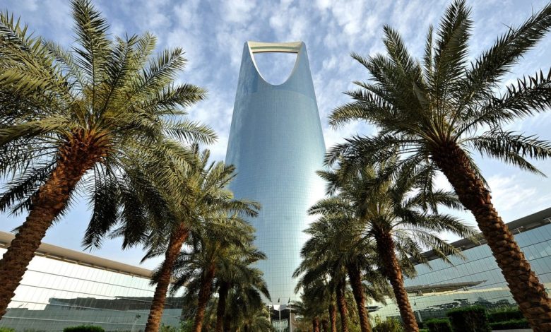 باحث عن العمل في الرياض.. أفضل 4 طرق للحصول على وظائف في تكنولوجيا المعلومات ونقل الكفالة 1 البحث عن عمل في الرياض - أرشيف