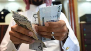 الادخار في السعودية براتب متوسط: خطة واقعية لتحقيق فائض مالي في 2026 2 الريال السعودي