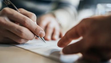 الانتقال من شركة إلى أخرى في الإمارات.. ضوابط مهمة للمصريين لتجنب حظر العمل 71 عقد