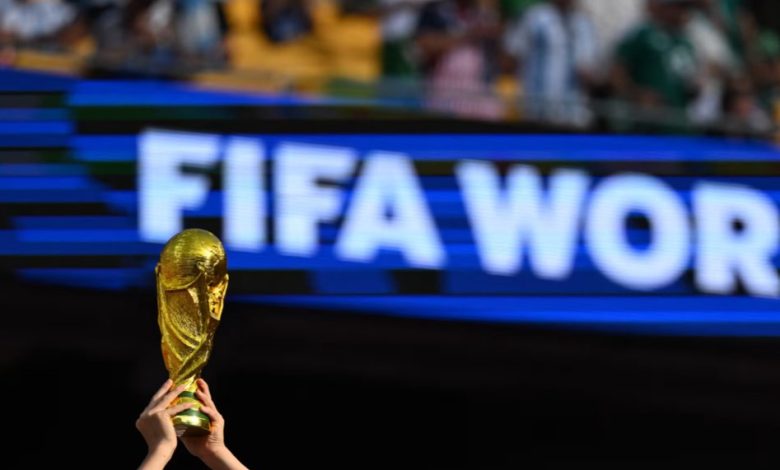 مصر تبحث عن أول فوز مونديالي.. موعد المباراة بتوقيت السعودية والإمارات وقطر والكويت 1 كأس