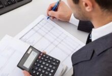 العمل محاسبًا في معرض سيارات في الإمارات