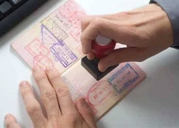 الخروج النهائي للأسرة في السعودية.. هل يغادر الجميع أم تبقى الزوجة على الإقامة؟ 1 1873861