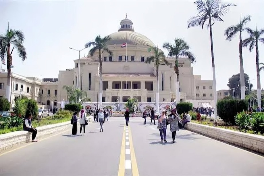 كليات الطب والصيدلة وطب الأسنان.. فرص طلاب الخليج في مصر 2 كليات الطب والصيدلة وطب الأسنان لطلاب الخليج