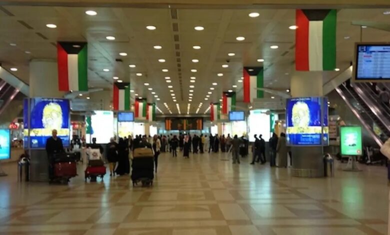 ارتباك في مطار الكويت بعد توقف الطيران.. آخر تحديث لحالة الرحلات وإرشادات للمسافرين 1 WhatsApp Image 2026 07 18 at 9.41.22 PM
