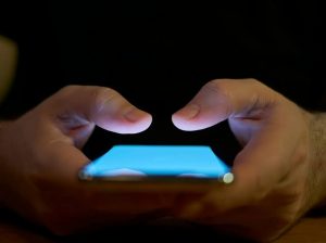 7 خطوات للمصريين في الإمارات.. كيف تتأكد من صلاحية الإقامة وحالة الملف عبر UAEICP؟ 2 الاستعلام عن صلاحية الإقامة في الإمارات 2026