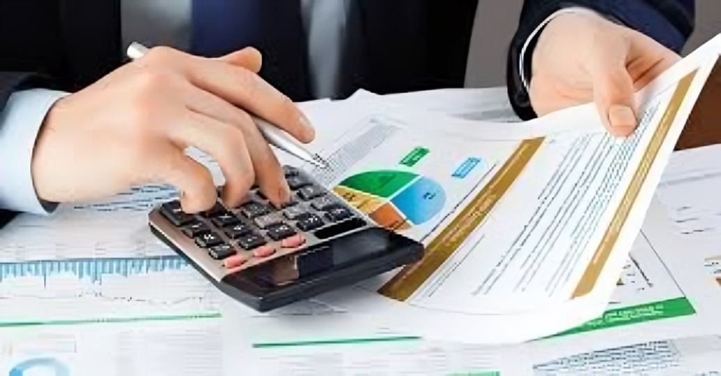 حكم العمل محاسبا في معرض سيارات بالتقسيط في الإمارات.. أهم الضوابط الشرعية 2 العمل محاسبًا في معرض سيارات في الإمارات