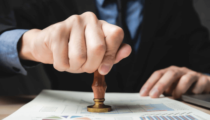 إجراءات مراجعة سفارة الإمارات بعد الموافقة على تصريح العمل