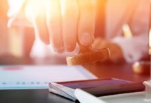 اختلاف المهنة بين جواز السفر والإقامة في الإمارات.. هل يؤثر على المعادلة؟ 5 اختلاف المهنة بين جواز السفر والإقامة في الإمارات