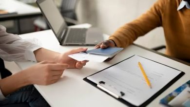 استعدادات الأسر للسفر إلى السعودية