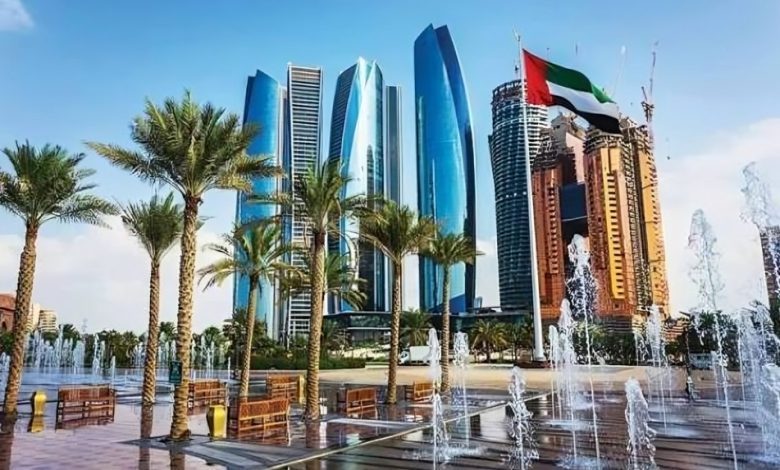 الإقامة خارج الإمارات أكثر من 6 أشهر