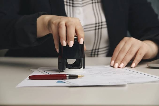 انتهاء مهلة تصحيح الأوضاع في الإمارات.. هل يؤثر على طلبات الإقامة قيد المراجعة؟ 2 طلبات الإقامة قيد المراجعة